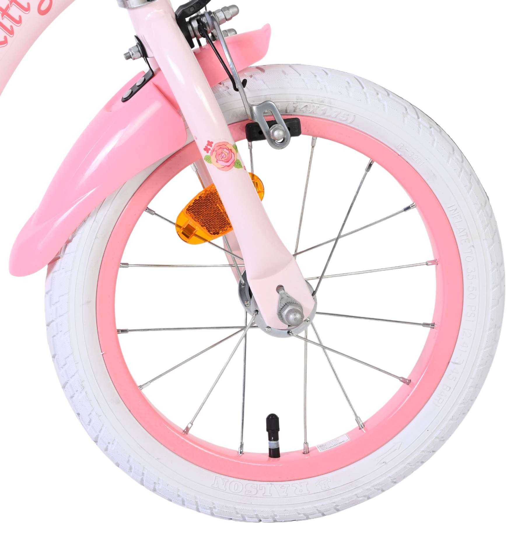 Vorderreifen eines rosa Kinderfahrrads mit weißem Rand und Speichen.