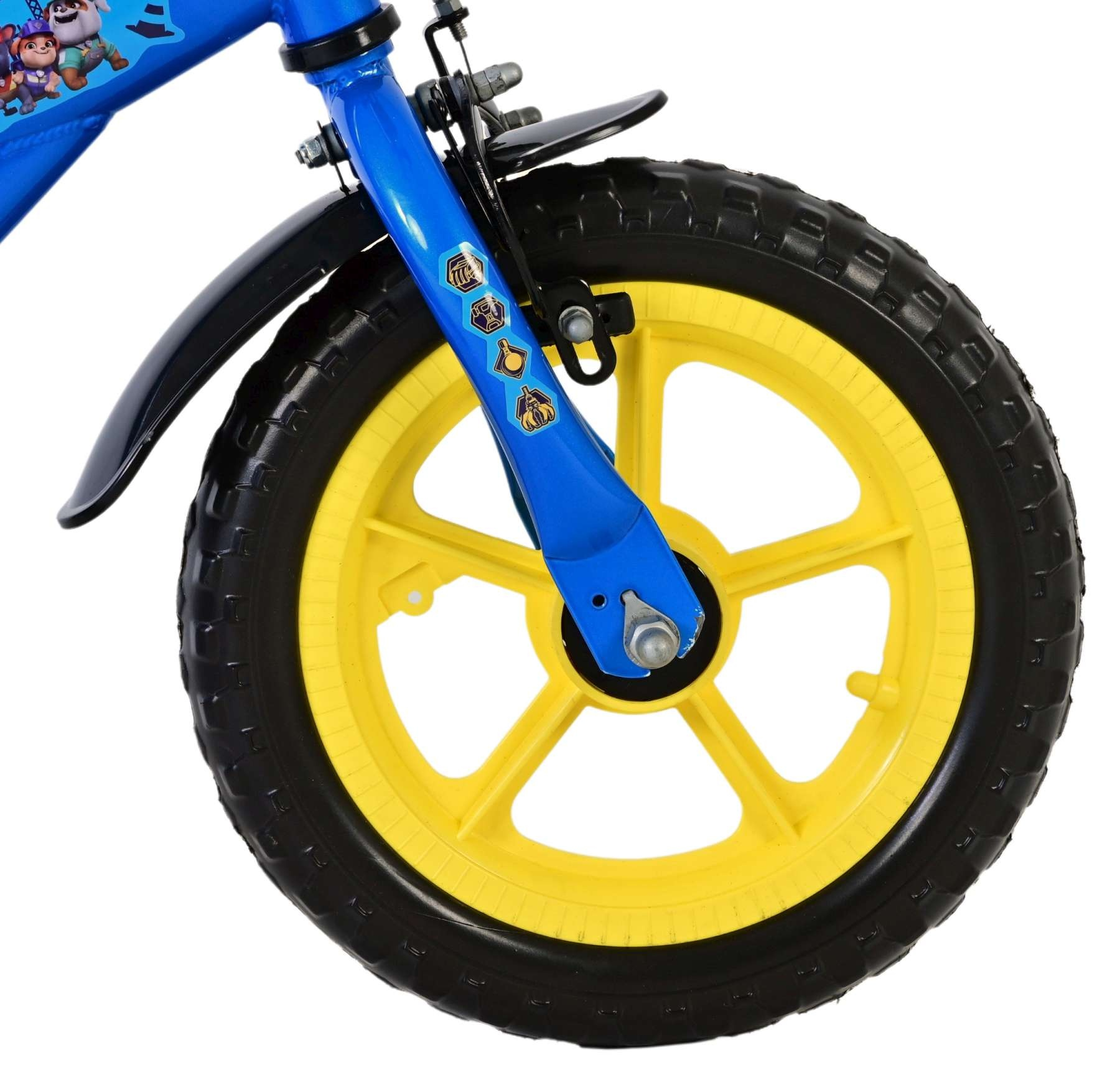 Blaues Fahrrad mit gelbem Rad und schwarzem Reifen. Motiv auf dem Rahmen.