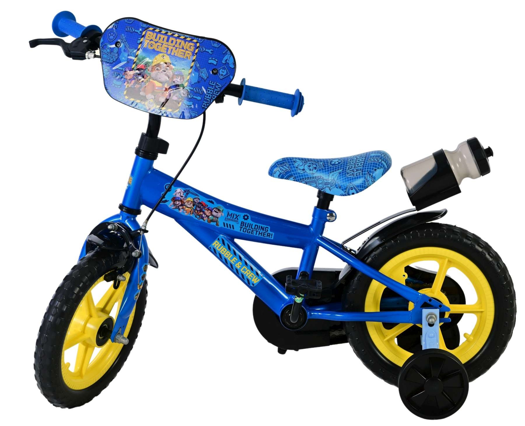 Ein blaues Kinderfahrrad mit gelben Felgen, Stützrädern und Paw Patrol-Motiv.