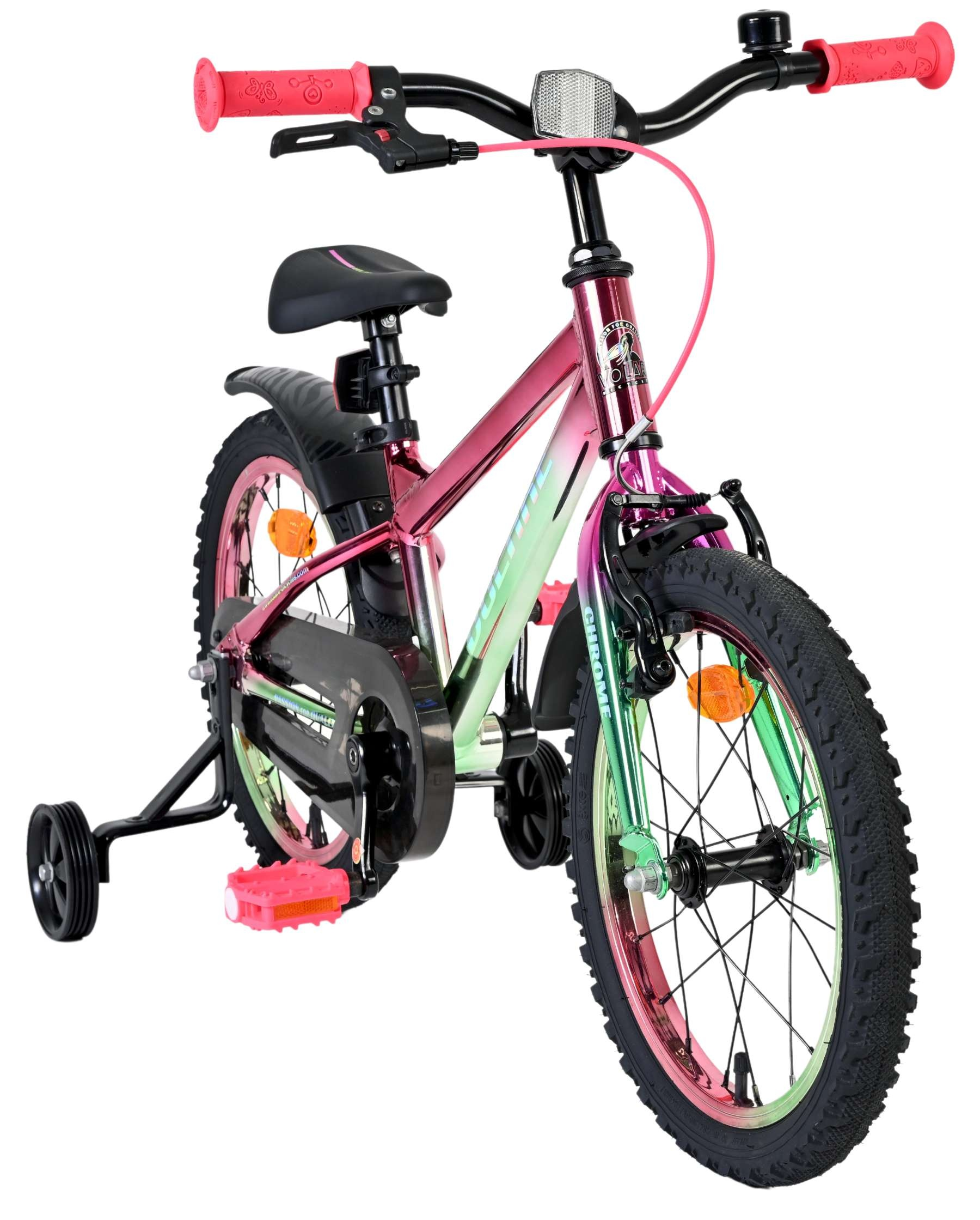 Ein pink-grünes Kinderfahrrad mit Stützrädern und pinken Griffen.