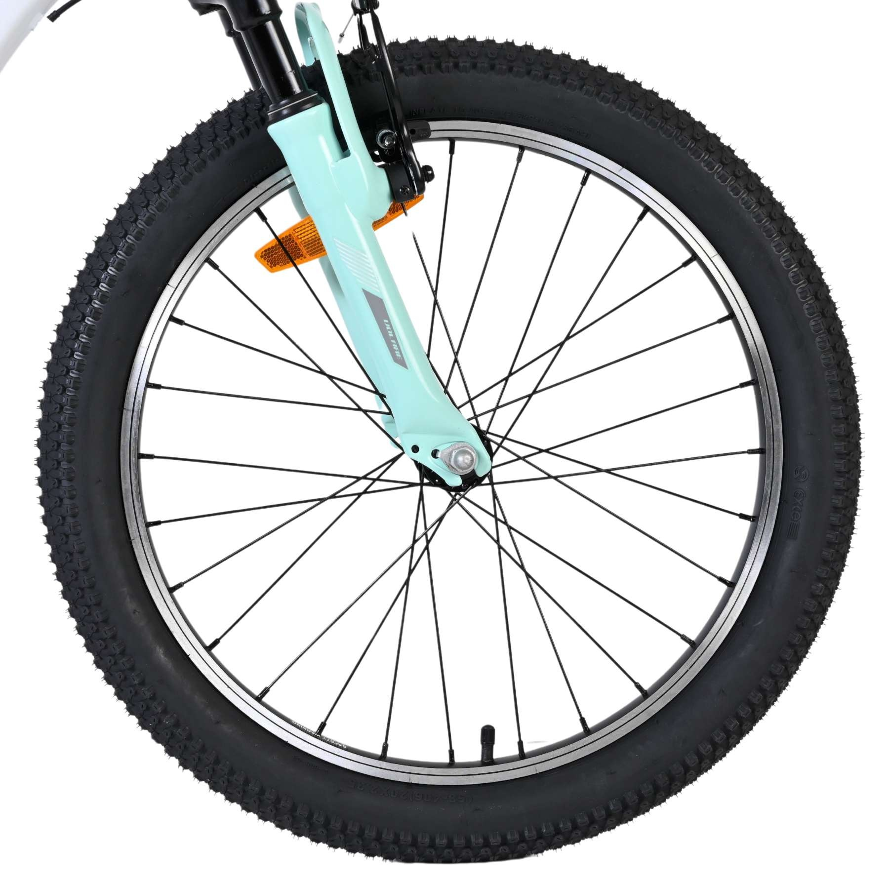 Ein mintgrünes Fahrrad mit schwarzem Reifen und Speichen auf weißem Hintergrund.