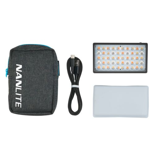 Ein grauer Beutel mit "NANLITE"-Logo, ein schwarzes USB-Kabel, eine rechteckige LED-Leuchte und eine weiße Abdeckung.