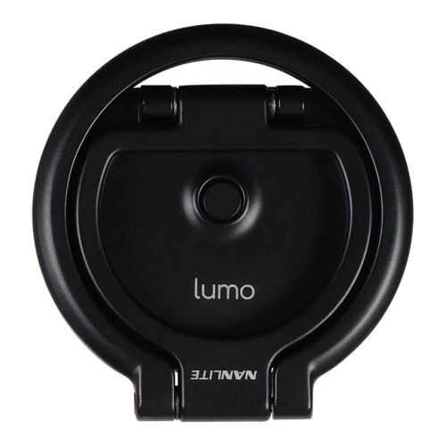 Un support d'anneau lumineux noir et rond avec le texte « lumo » et « NANLITE ».