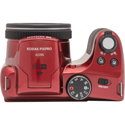 Cámara Kodak Pixpro AZ255 roja con anillo de enfoque y botones de control.