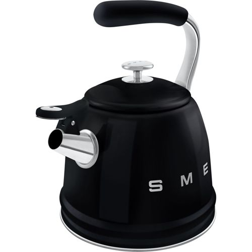 Eine schwarze Smeg-Teekanne mit silbernem Griff und Ausguss.