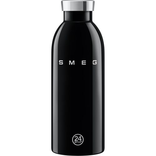 Eine schwarze SMEG-Wasserflasche mit silbernem Verschluss und Logo. 24 BOTTLES Logo unten.