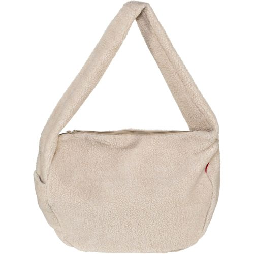 Eine cremefarbene Teddy-Tasche mit Reißverschluss und einem Riemen, auf weißem Hintergrund.