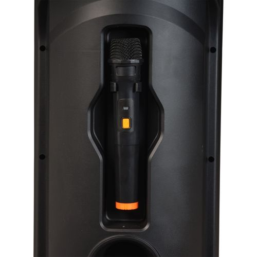 Ein schwarzes Mikrofon mit einem orangefarbenen Knopf und Ring ist in einem schwarzen Lautsprecher montiert.