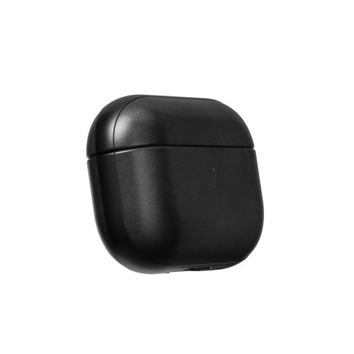 Custodia di ricarica nera chiusa per auricolari wireless su sfondo bianco.
