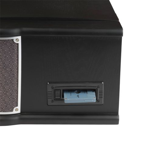 Zwarte behuizing met cassetteslot en ingebrachte cassette.