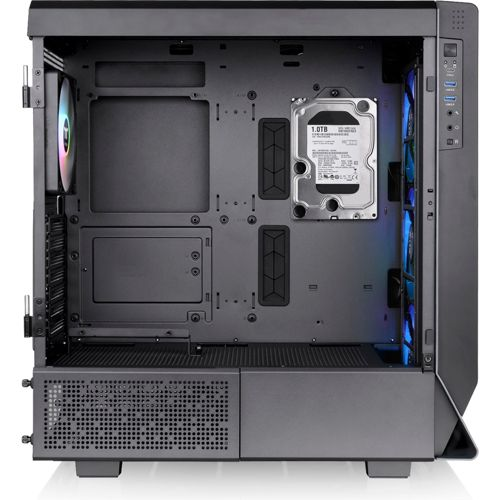 Geöffnetes Computergehäuse mit internen Komponenten wie 1TB Festplatte und Lüftern.