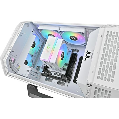 Case PC bianco con ventole RGB e scheda madre.