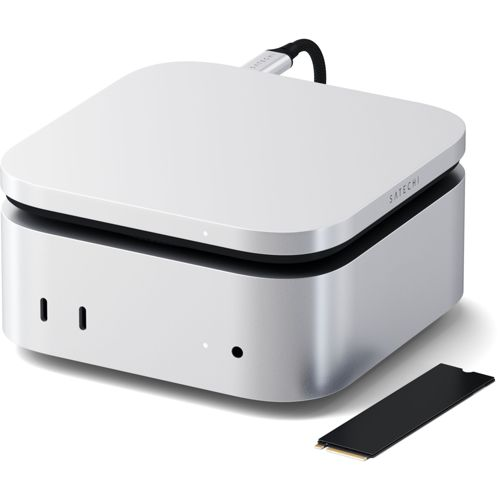 Dock Satechi argento con cavo e SSD. Due piccole fessure sul davanti.