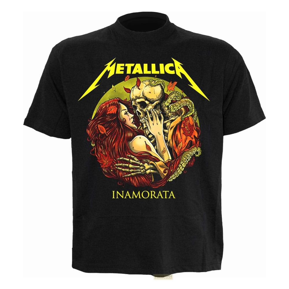 Ein schwarzes T-Shirt mit Metallica-Logo und Grafik einer Frau und eines Schädels.