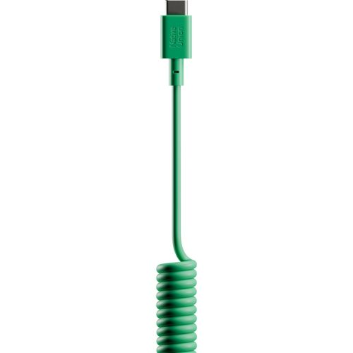 Un cavo USB-C verde con cavo a spirale e connettore.