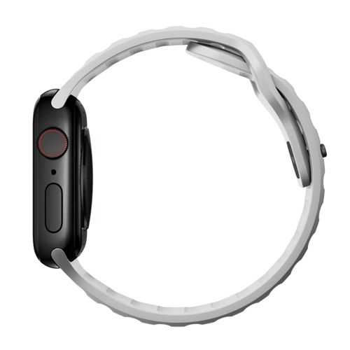 Montre connectée noire avec bracelet gris, vue de côté.