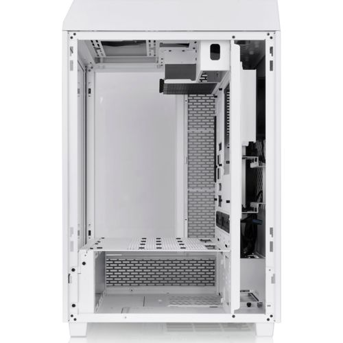 Een witte computerkast met open zijpaneel en veel interne beugels.