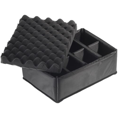 Schwarzer Organizer mit Schaumstoffdeckel, innen unterteilt.