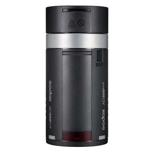 Schwarzes Godox AD300Pro II Licht mit silbernem Band und roter Kontrollleuchte.
