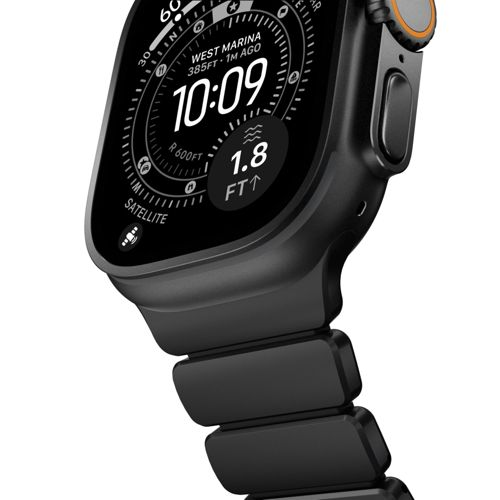 Schwarze Smartwatch mit schwarzem Armband, zeigt 10:09, 1,8 FT und Satelliteninformationen an.
