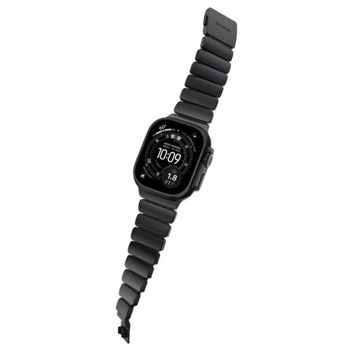 Schwarze Smartwatch mit Metallarmband, zeigt 10:09 Uhr an.