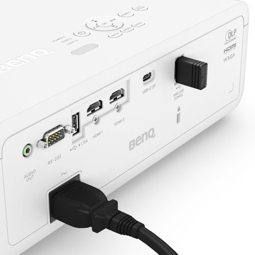 Arrière d'un projecteur blanc montrant des ports comme HDMI, USB et RS-232.