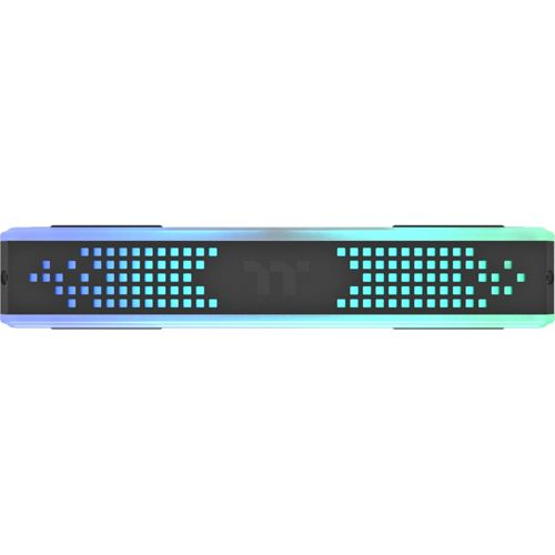 Ein schwarzer rechteckiger PC-Lüfter mit LED-Lichtern in Blau und Grün.