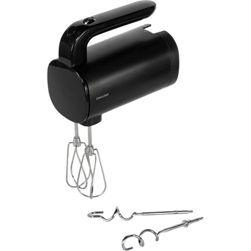 Schwarzer Handmixer mit Rührbesen und Knethaken auf weißem Hintergrund.