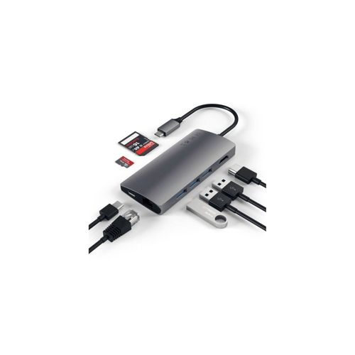 Grauer USB-C-Hub mit SD-Karten, USB-Sticks und Kabeln.