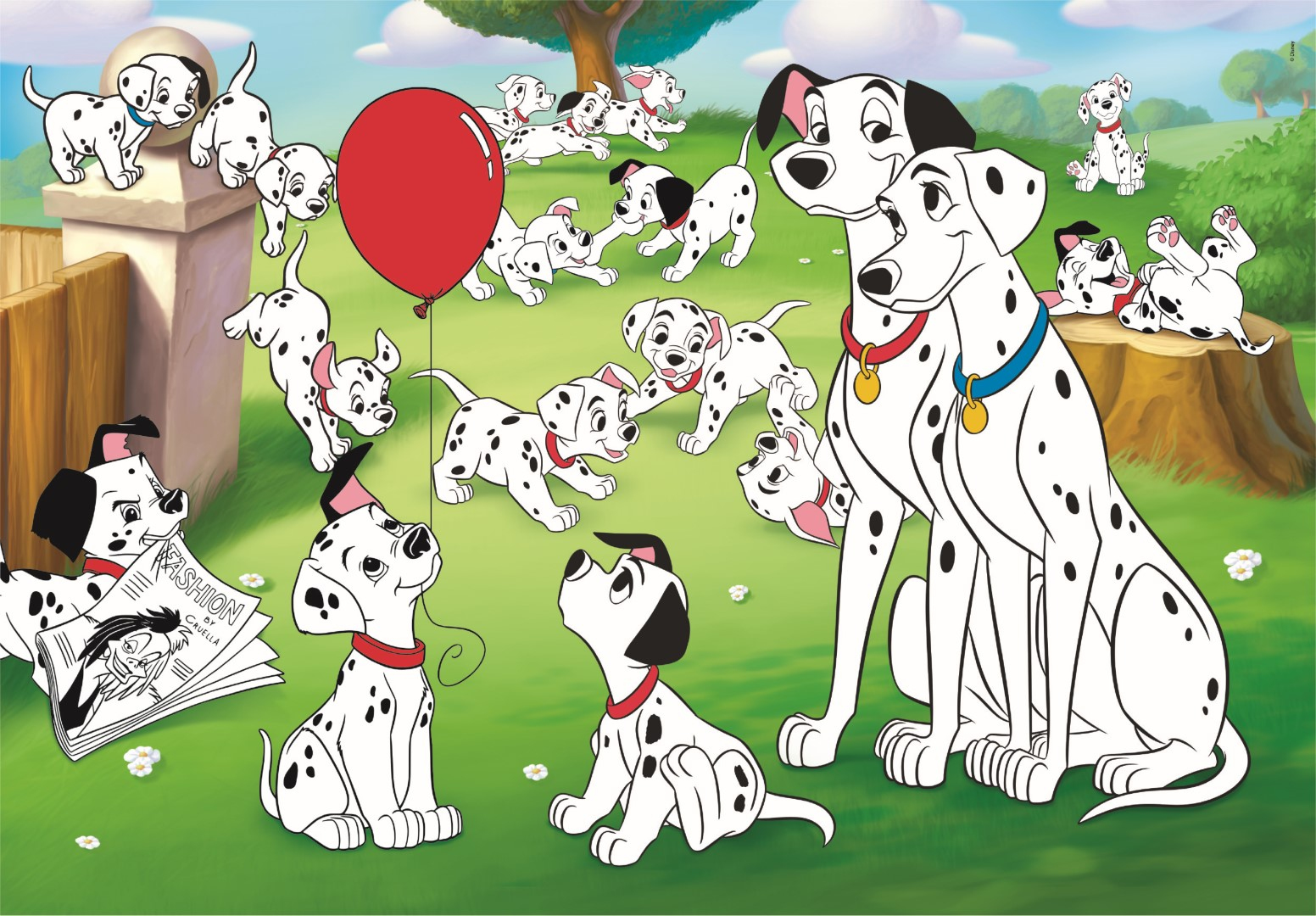 Muchos cachorros dálmatas juegan al aire libre con un globo rojo.