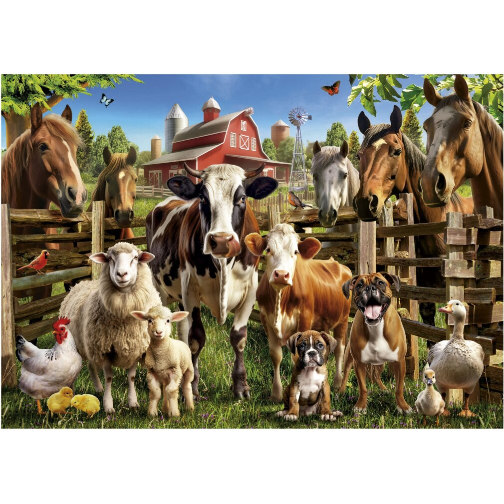 Bauernhoftiere wie Pferde, Kühe, Schafe, Hund, Enten, Huhn & Küken vor einem Bauernhaus.