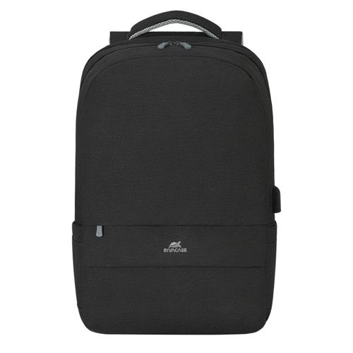 Schwarzer Rucksack mit Reißverschlüssen und kleinem Logo.
