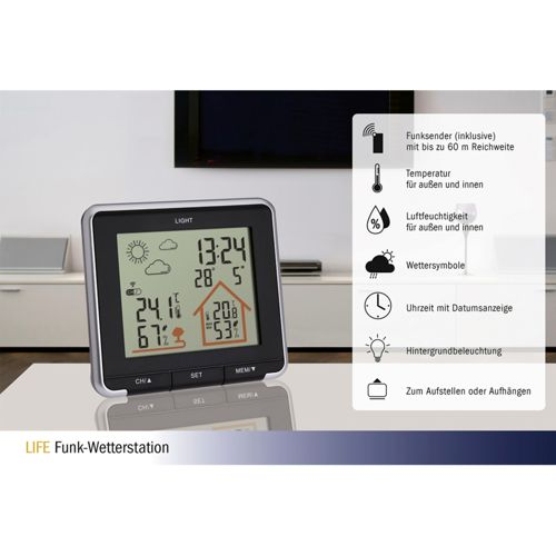 Digitale Wetterstation zeigt Zeit, Temperatur, Luftfeuchtigkeit und Wettervorhersage.