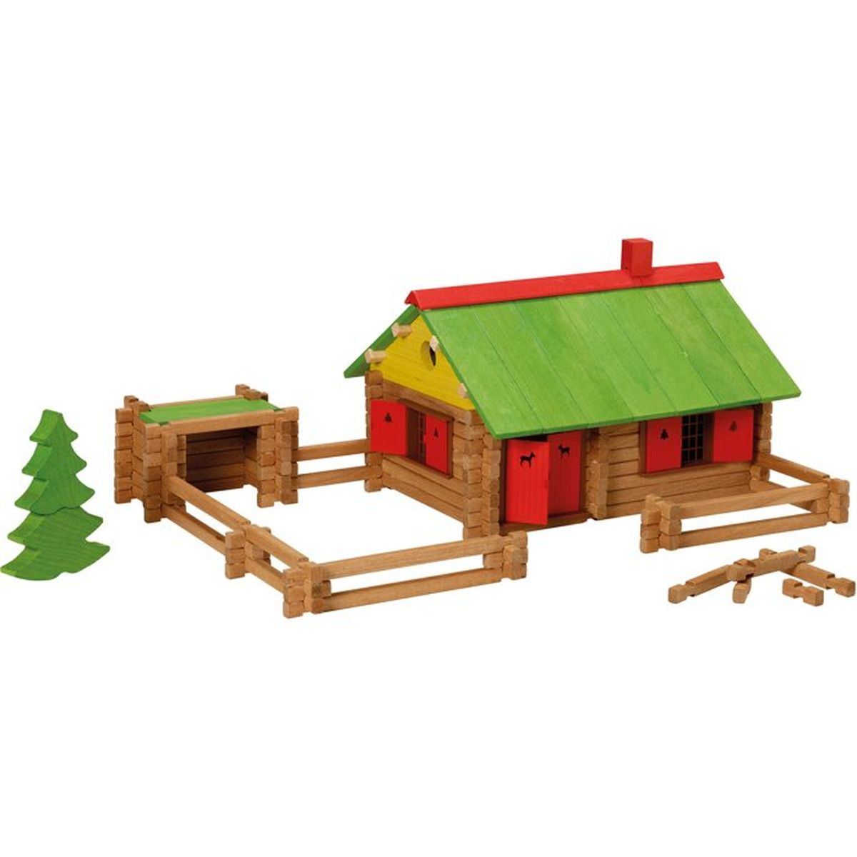 Un playset di casa in legno con recinzione, albero e stalla.