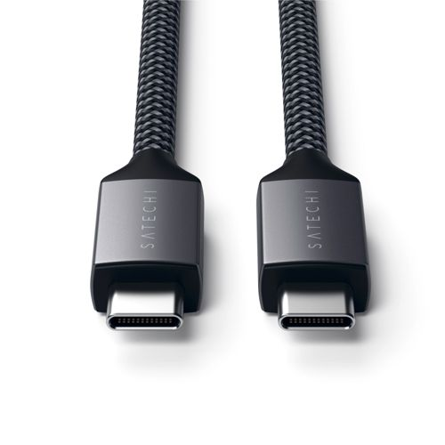 Due cavi USB-C con logo Satchi su sfondo grigio.