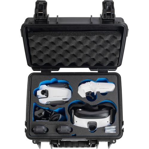 Una custodia nera contenente visori VR bianchi e accessori.