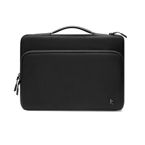 Schwarze Laptoptasche mit Griff und Reißverschluss, kleines Logo auf der Vorderseite.