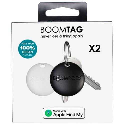 Confezione con due tracker Boomtag, uno nero e uno bianco, su un portachiavi.