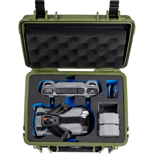 Custodia verde per drone con drone, controller e batterie all'interno.