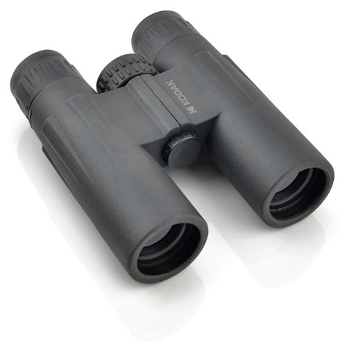Binocolo Kodak nero su sfondo bianco, focus sulle lenti.
