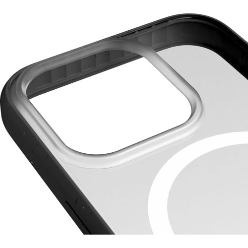 Primo piano di una cornice trasparente per cover del telefono con ritaglio e anello.