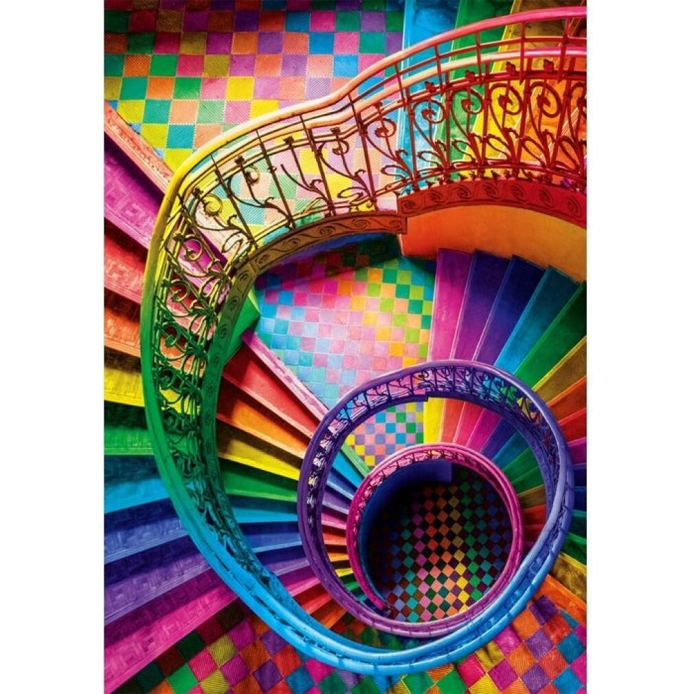 Una vibrante escalera de caracol con escalones de colores del arcoíris y suelo ajedrezado.
