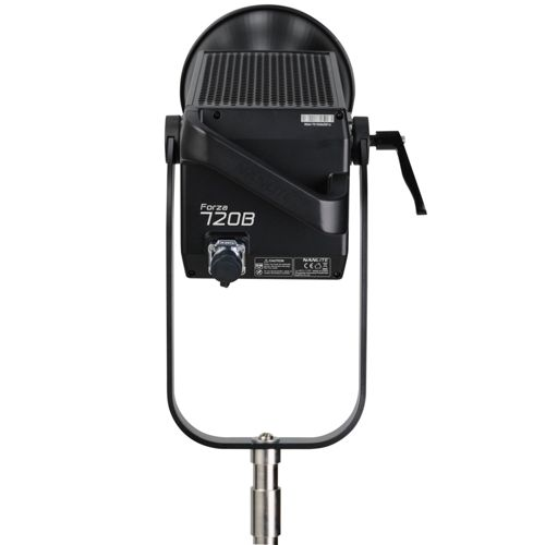 Schwarzer LED-Scheinwerfer mit Griff und Yoke-Halterung, beschriftet mit 'Forza 720B'.