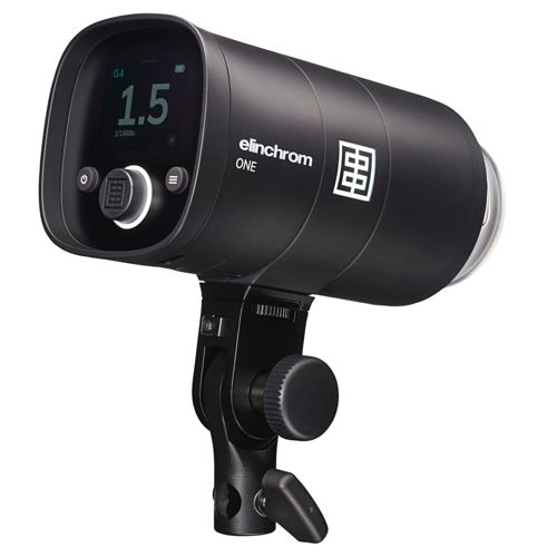 Lumière noire Elinchrom ONE sur un support, avec écran numérique affichant '1.5'.