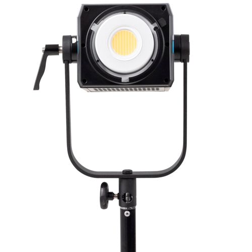 Ein schwarzes LED-Lichtpanel mit heller weißer Birne ist auf einem Ständer montiert.