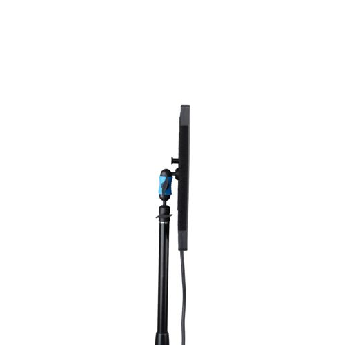 Ein schwarzes Stativ mit einem blauen und schwarzen Aufsatz, das ein flaches, rechteckiges Objekt hält.
