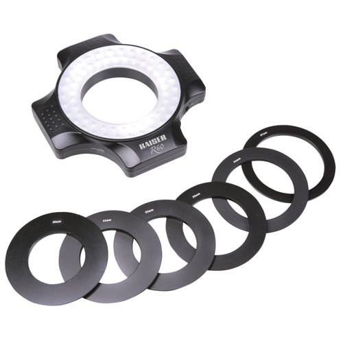 Ein schwarzer Ringlichtaufsatz mit Adaptern in verschiedenen Größen.