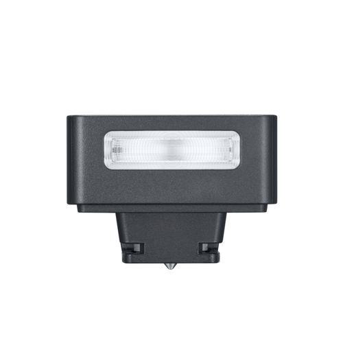 Un flash noir avec une ouverture lumineuse rectangulaire sur fond blanc.