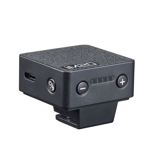 Appareil IM20 noir avec port USB-C, bouton d'alimentation et indicateurs de batterie.