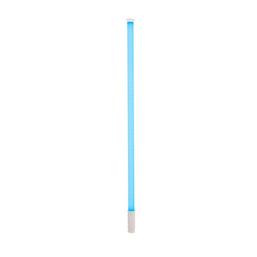Eine schmale, leuchtend blaue Röhre mit einem weißen Sockel gegen einen weißen Hintergrund.
